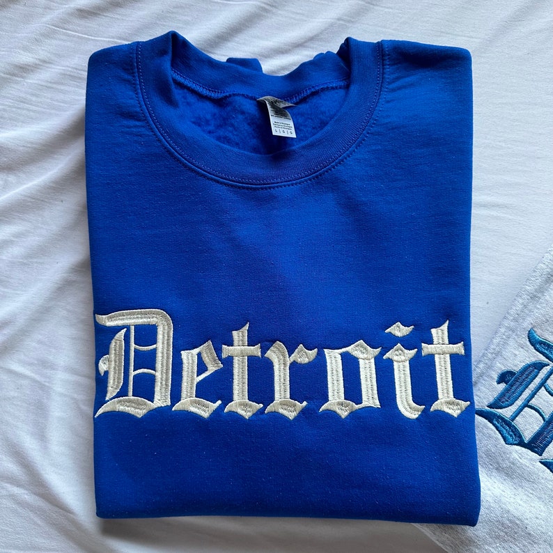 Detroit Embroidered Sweatshirt EMHA1009T