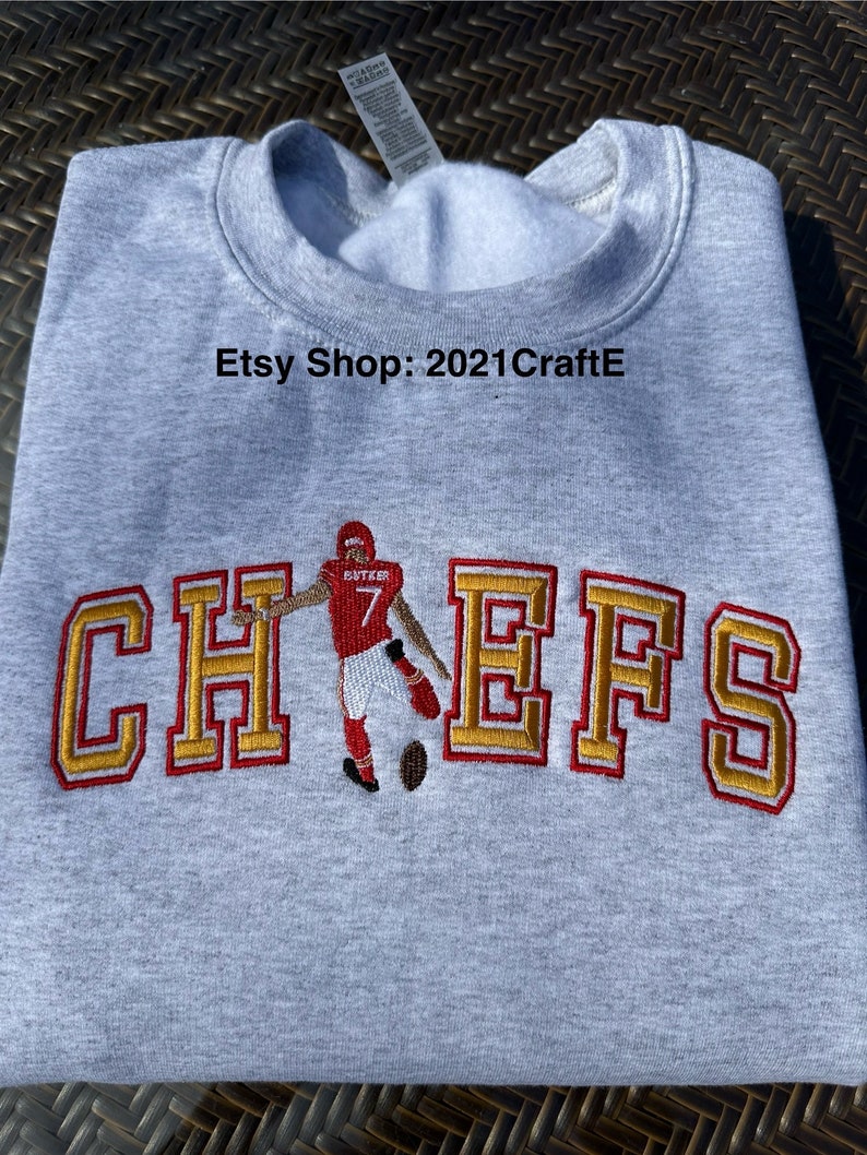 Chiefs Butker Embroidered Crewneck Sweatshirt EMHA1009T