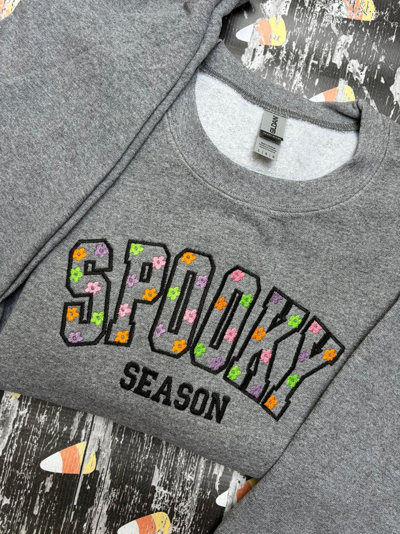 Floral Spooky Season Sweatshirt, Spooky Season, Embroidered Sweatshirt, Glitter, Bat, Applique, Embroidered Crewneck EM1809S