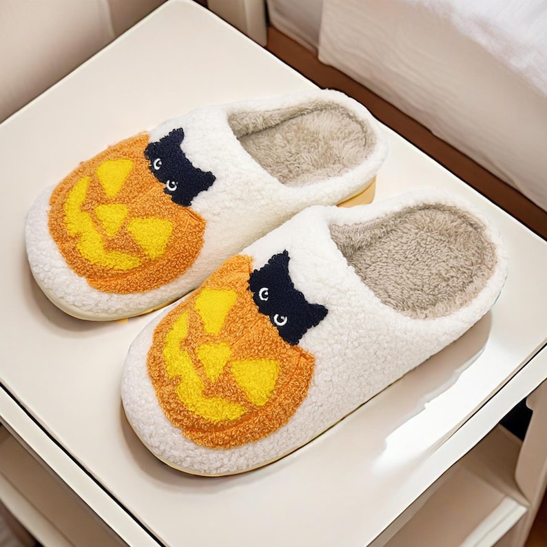 Pumpkin Cat Slippers|Funny Halloween Footwear|Cozy Halloween Slippers|Halloween Gift For Her|Stay Spooky|Christmas Slipper|Thanksgiving Gift SP0708 02