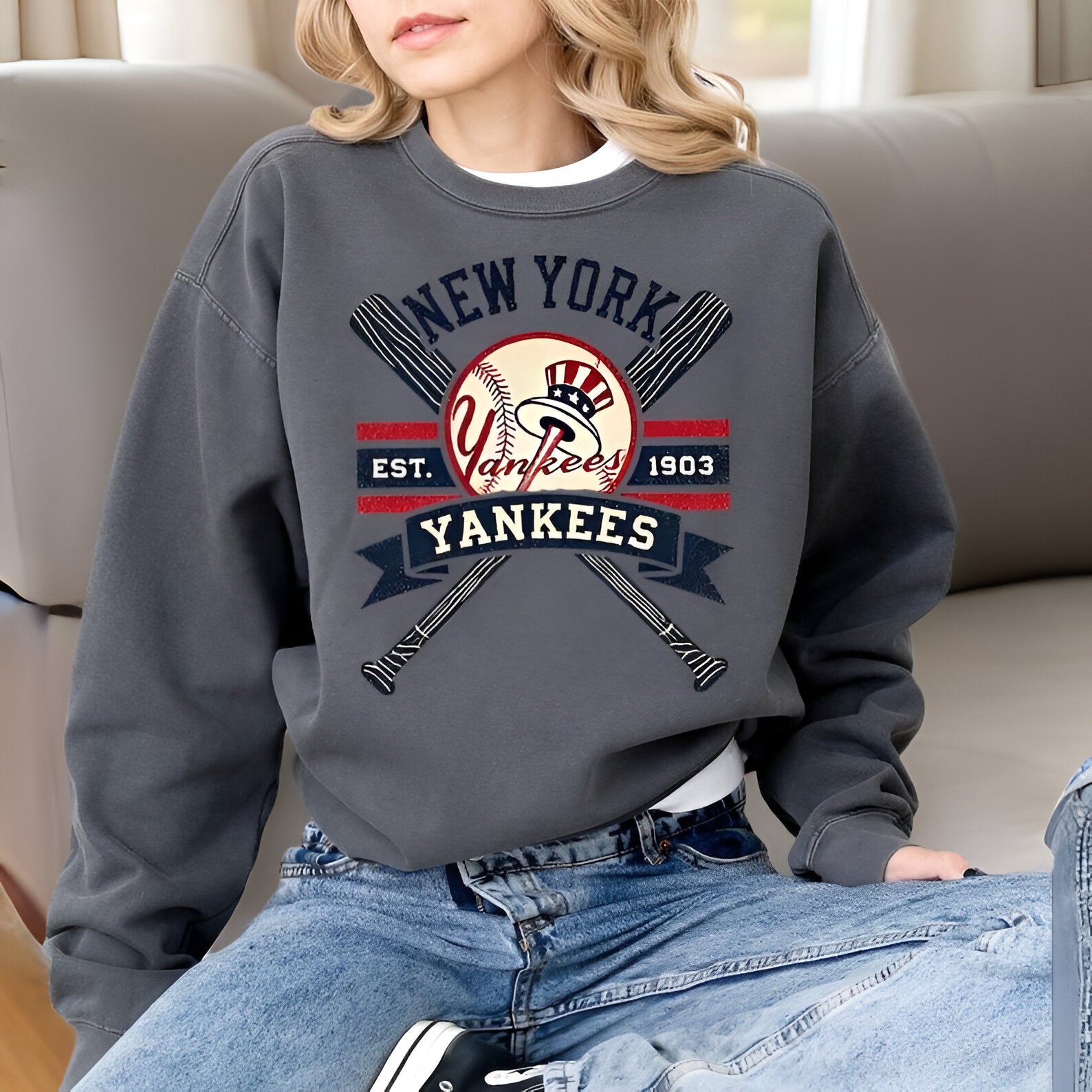 Yankees Vintage Sweatshirt, Perfect for Game Day Sweatshirt, Cozy New York Yankees Crewneck TM22