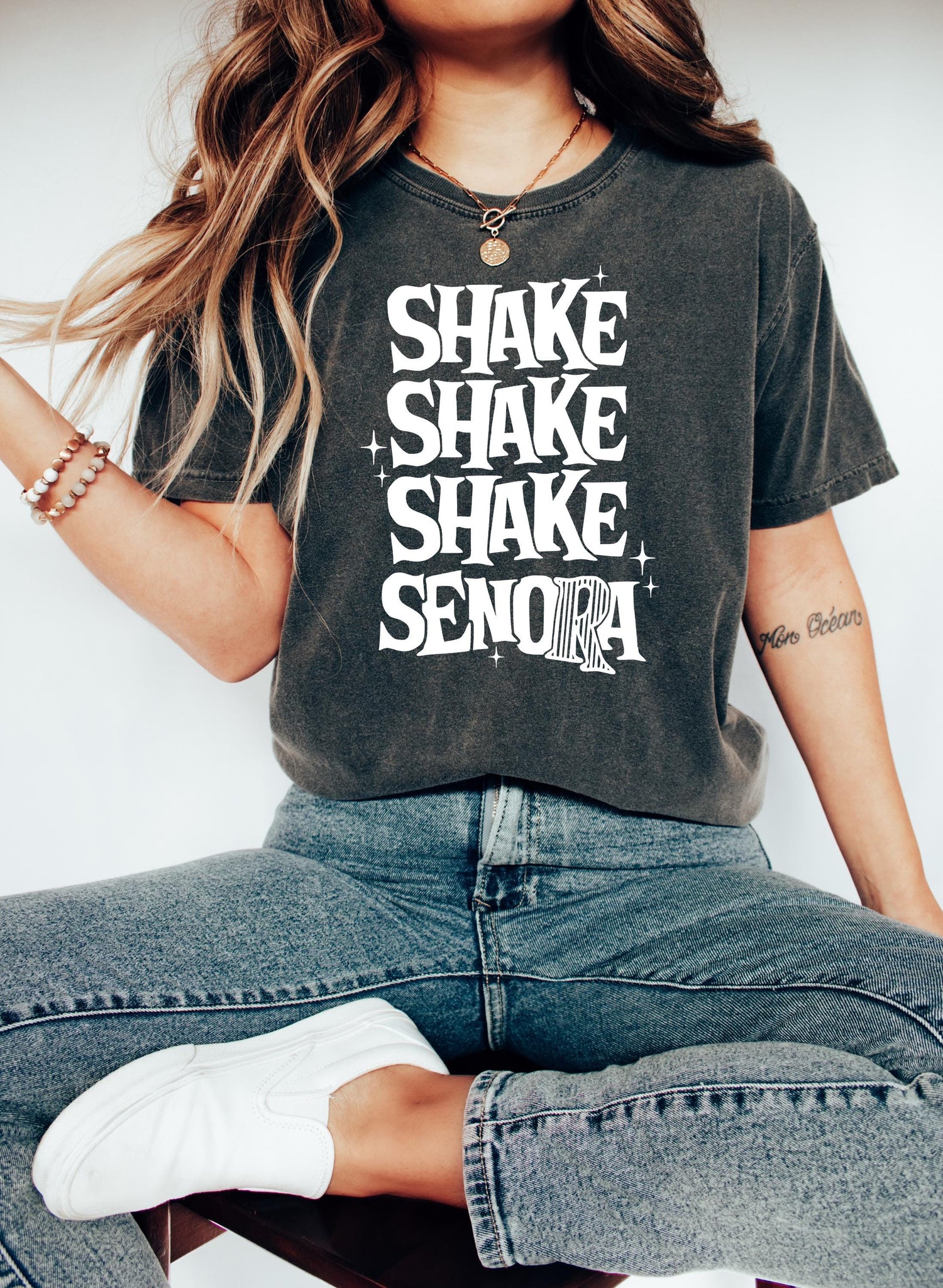 Shake Shake Shake Señora T-Shirt, Halloween t-shirt, Halloween shirt, fall shirt, funny halloween shirt, Halloween costume, Halloween movieHW1608 04