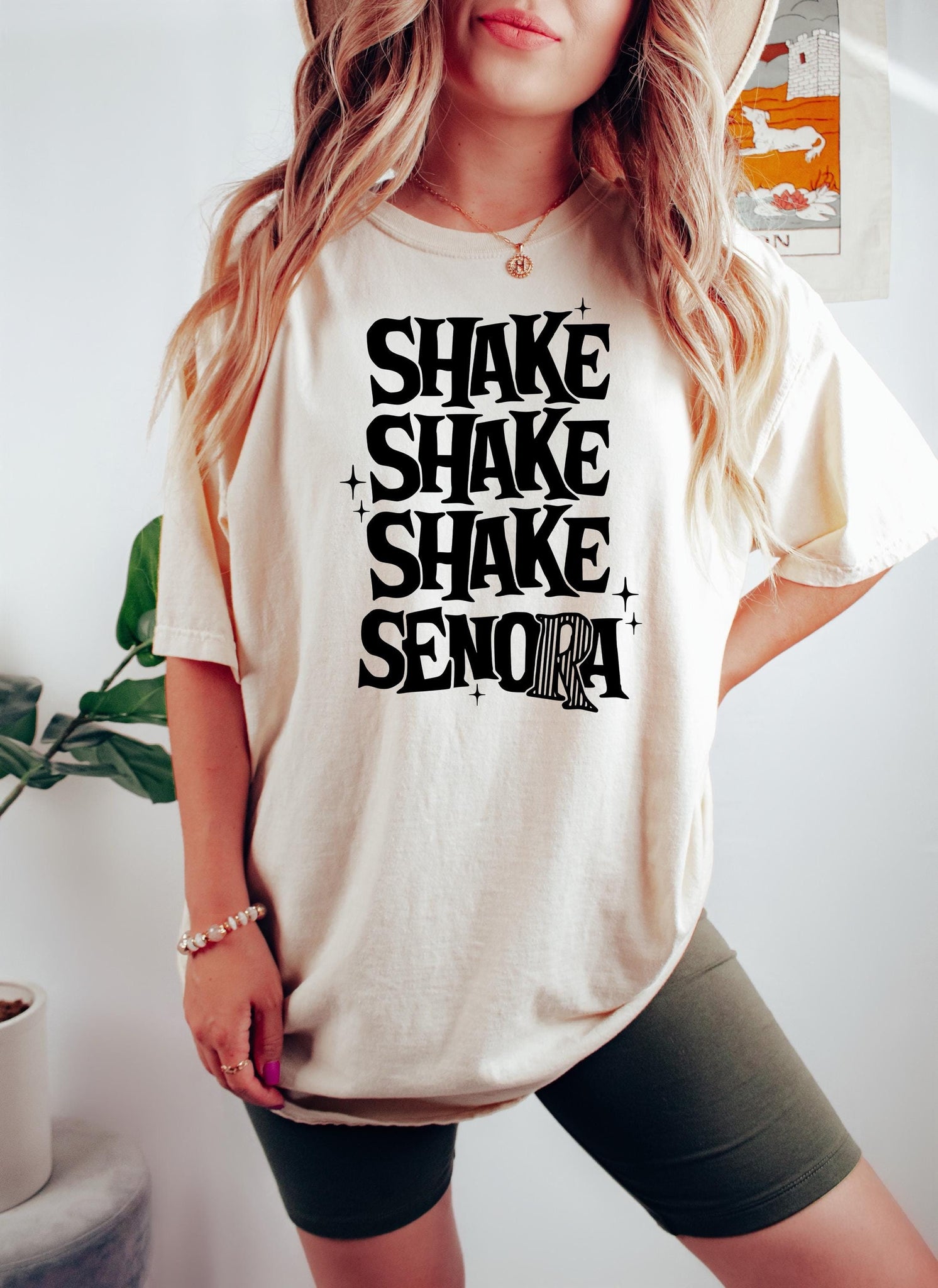 Shake Shake Shake Señora T-Shirt, Halloween t-shirt, Halloween shirt, fall shirt, funny halloween shirt, Halloween costume, Halloween movieHW1608 04