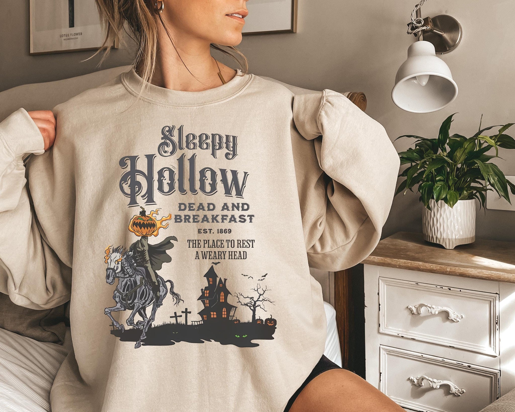 Vintage Halloween Scary Sweatshirt Sleepy Hollow Sweatshirt Headless Horseman Sweatshirt Halloween Horror Sweatshirt Horseman SweatshirtHW1608 05