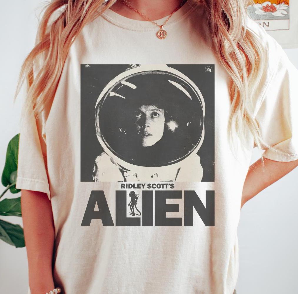 Vintage Alien Movie 1979 Shirt -Alien Movie Tshirt,Alien Movie T shirt,Alien Movie Merch,Vintage Horror Movie Shirt,Retro Horror Movie Shirt HWN2008 03