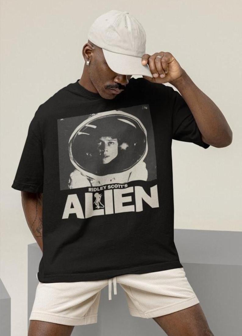 Vintage Alien Movie 1979 Shirt -Alien Movie Tshirt,Alien Movie T shirt,Alien Movie Merch,Vintage Horror Movie Shirt,Retro Horror Movie Shirt TD0509 17