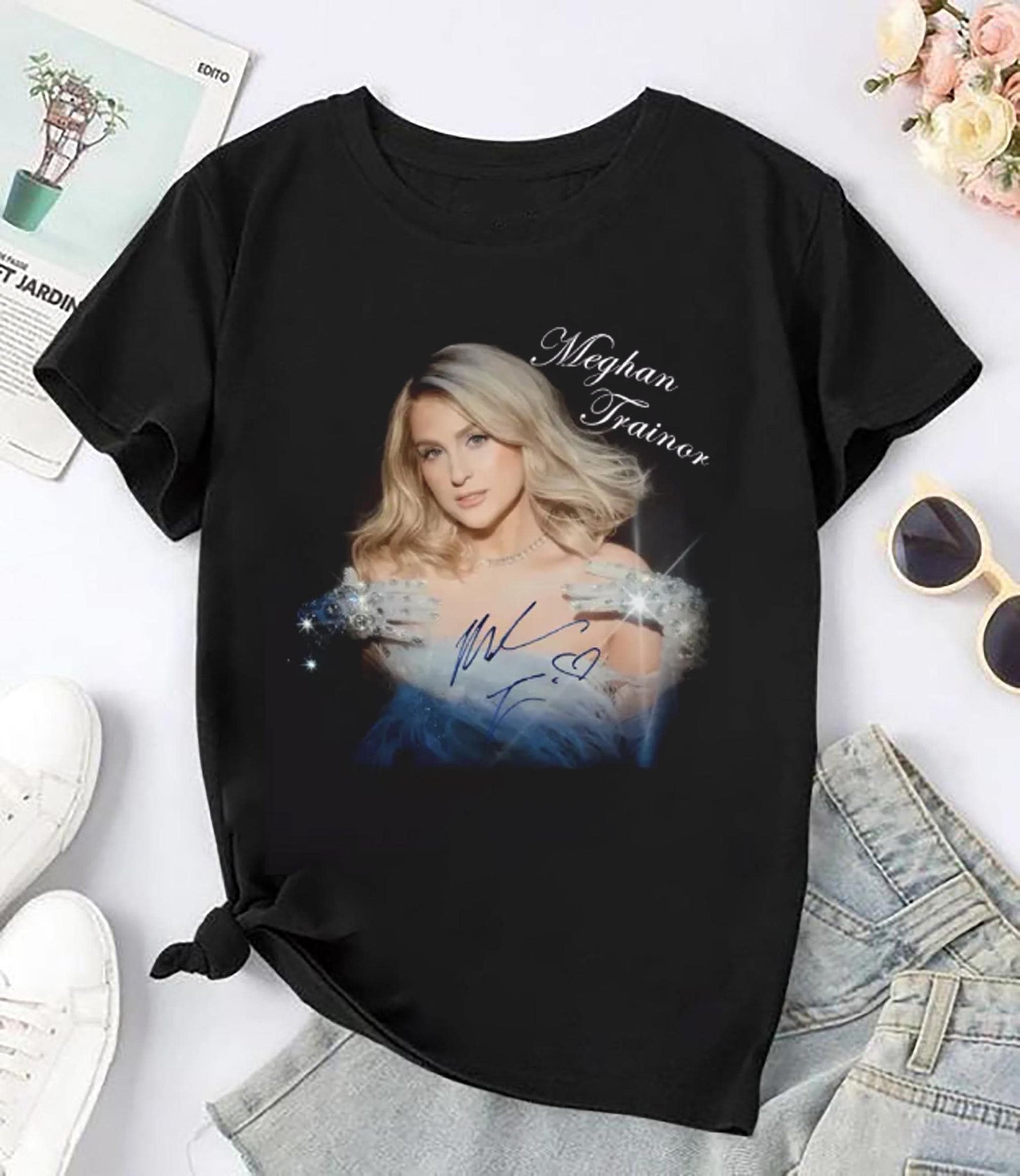 Vintage Meghan Trainor Signatures T-Shirt, Meghan Trainor Fan Gift, Meghan Trainor Tour 2024, Meghan Trainor Merch, Meghan Trainor Shirt