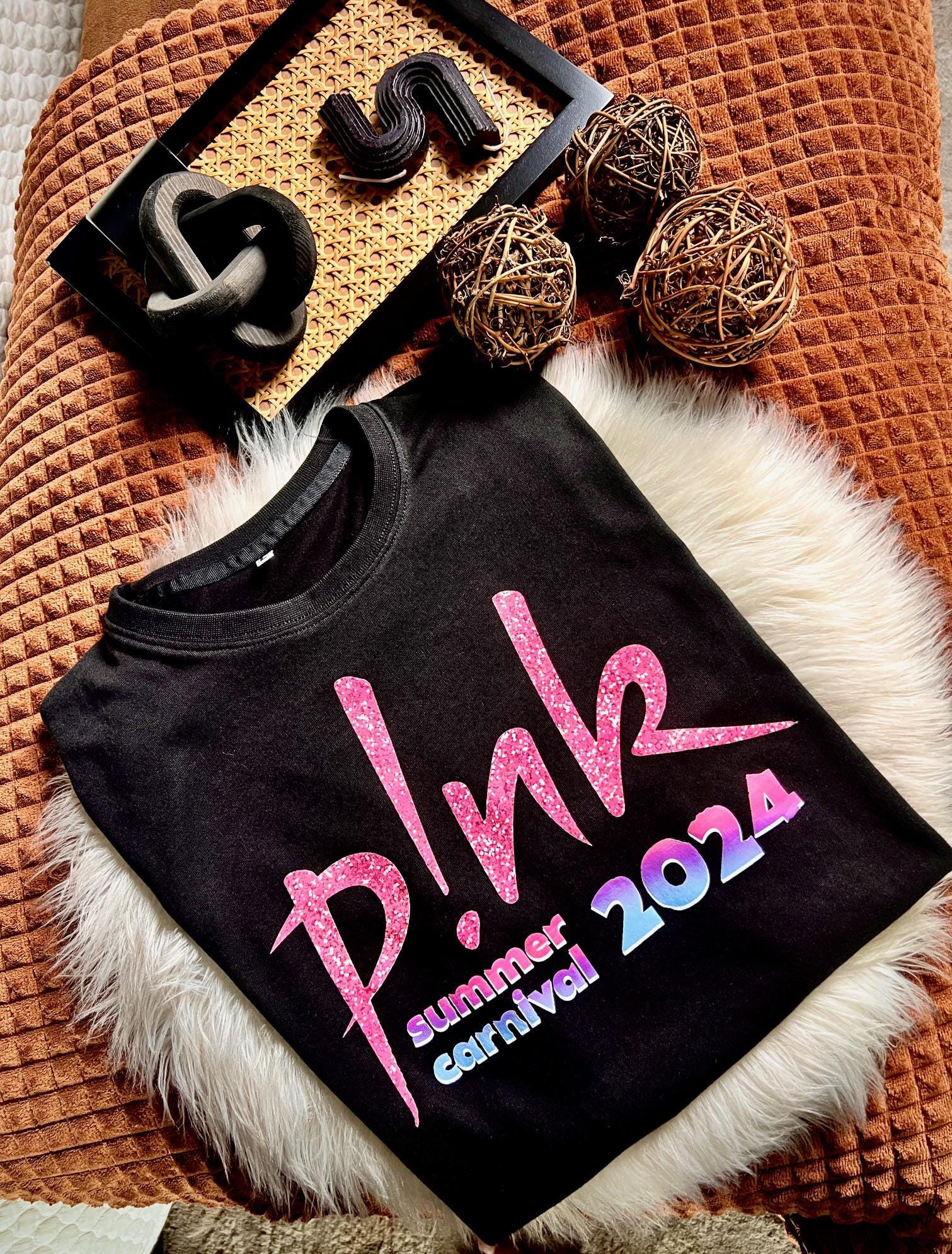 Personalised Pink Concert Tshirt Concert t shirt for the Summer Carnival tour 2024. Summer Carnival 2024.Concert P!nk T-shirt White Black TD0509 13