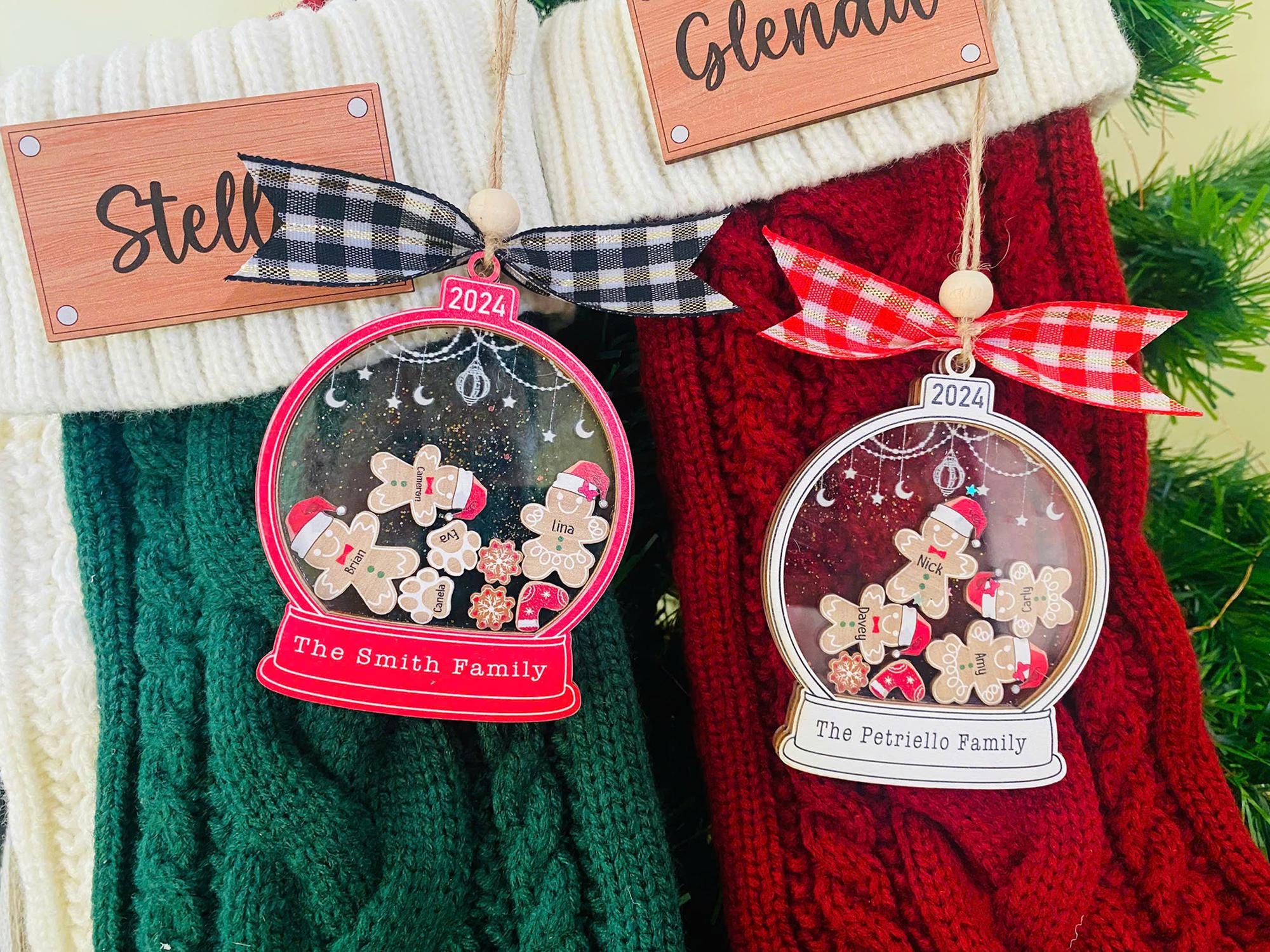 Personalized Gingerbread Family Ornament, Custom Family Christmas Ornament 2024, 4D Shake Customized Cookie Gingerbread Family Ornament Gift ORN0810