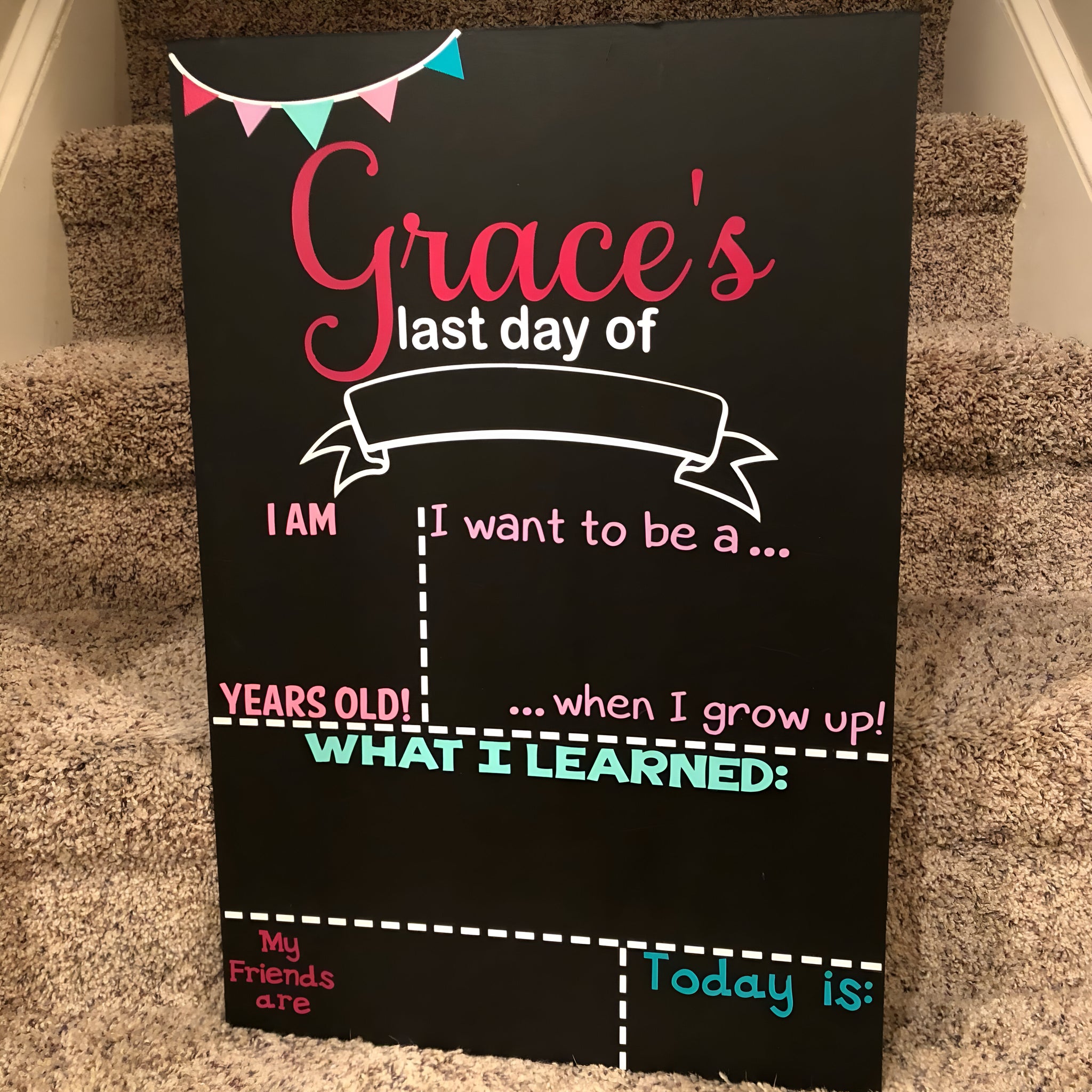 LAST Day of School Chalkboard Sign -will be shipped before your last day of school!!! Just tell me the date! scsign1