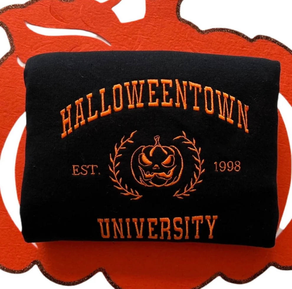 Halloweentown Crewneck EMHA2408