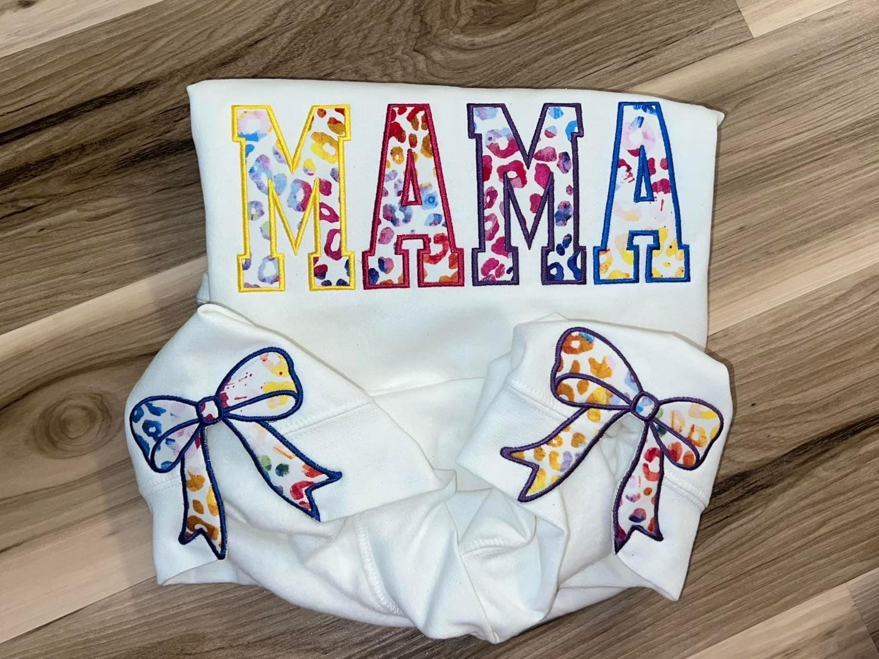 Mama with side bow cut outs, Embroidered Crewneck ESIBOW