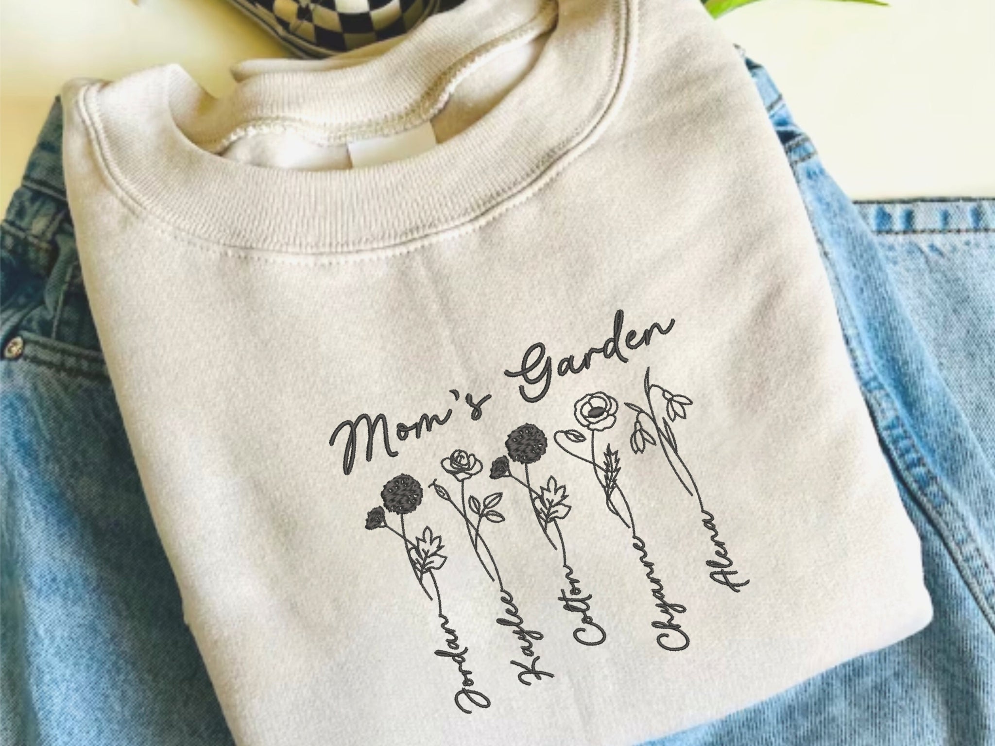 Custom Birth Flower Mom embroidered Sweatshirt With Kids Names em5