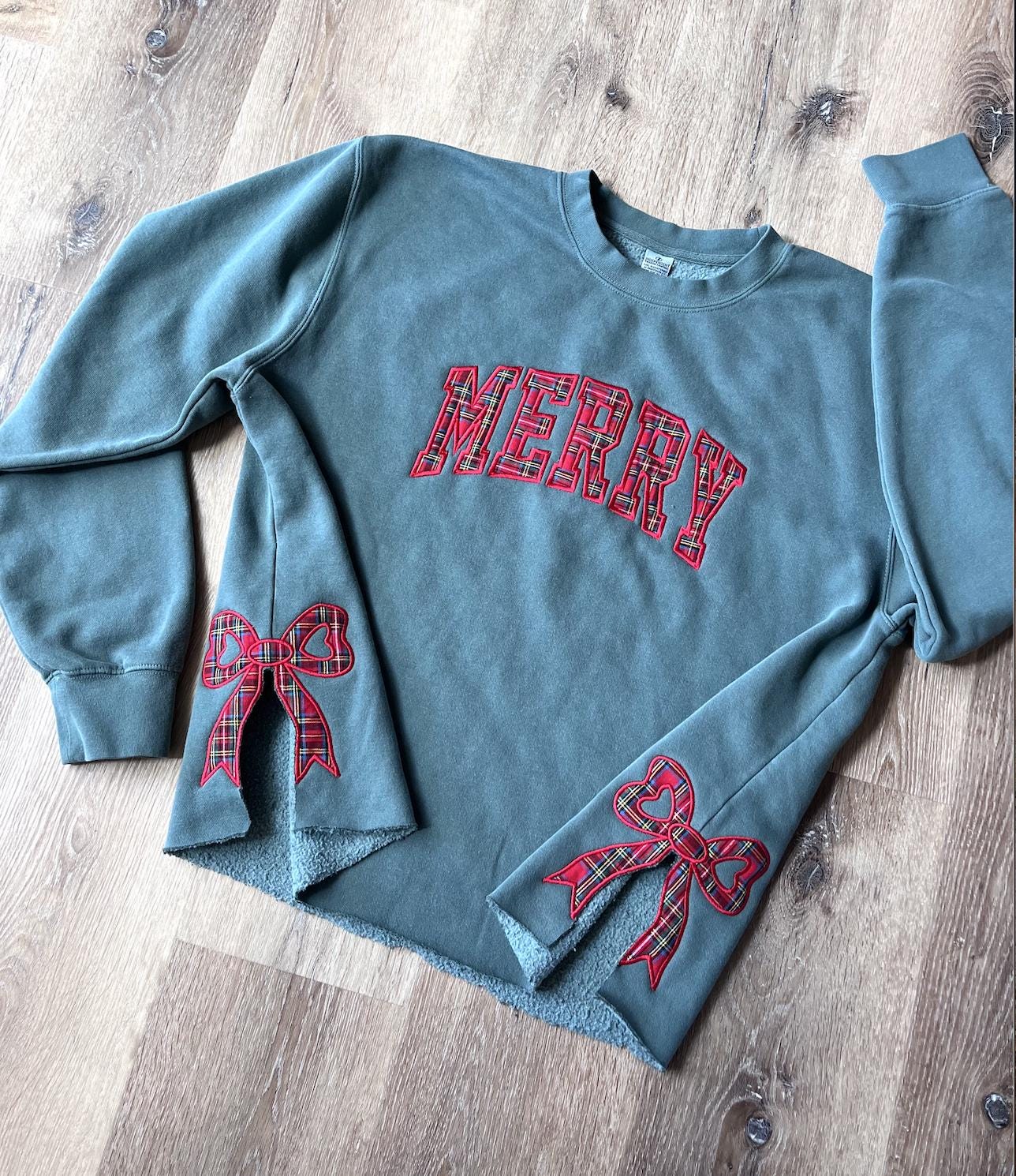 Merry Side Bow Cut-Out Sweatshirt, Plaid Christmas Pullover, Trendy Coquette Bow 1 ESIBOW