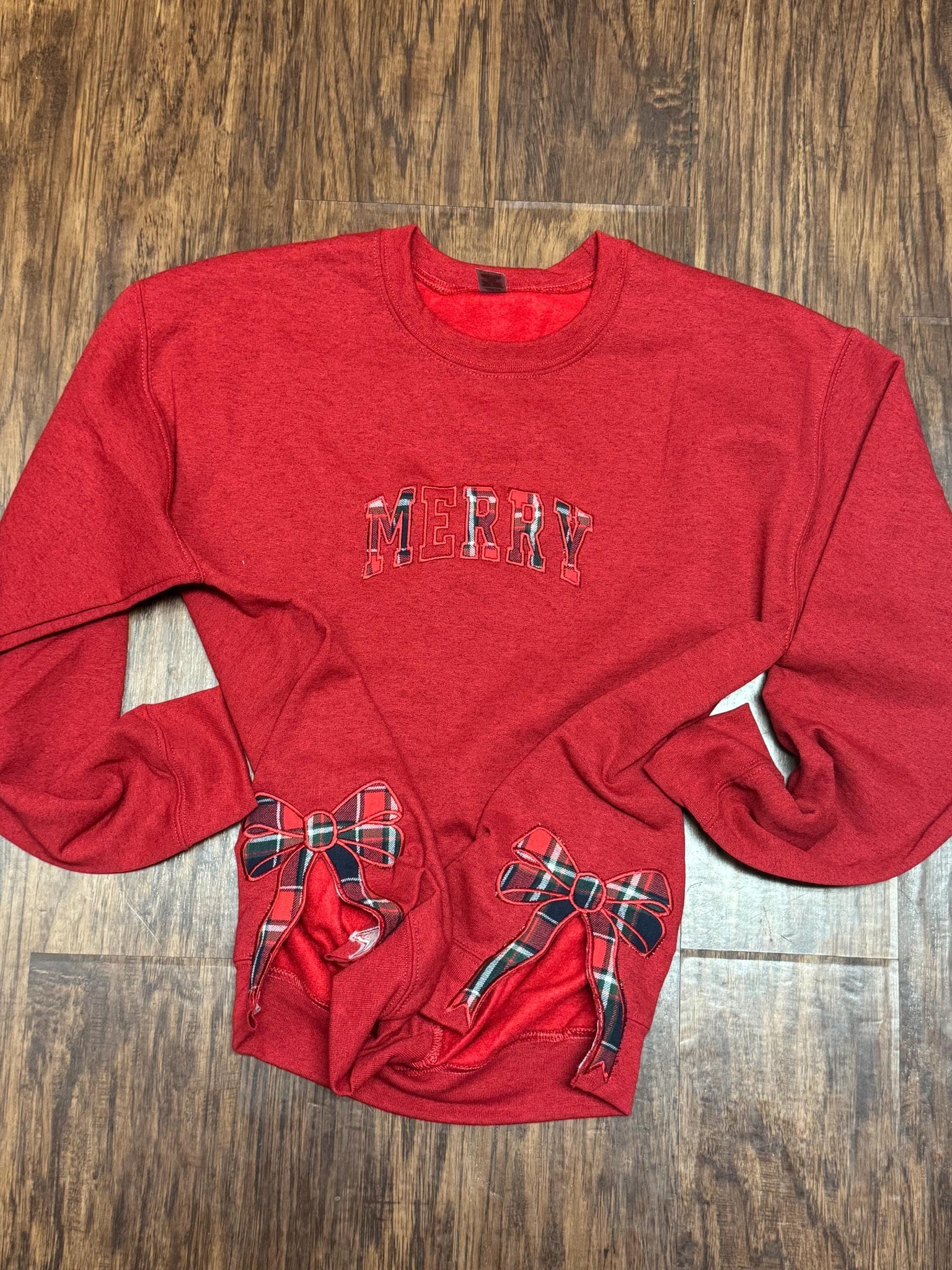 Merry Side Bow Cut-Out Sweatshirt, Plaid Christmas Pullover, Trendy Coquette Bow, Crewneck Sweatshirt ESIBOW