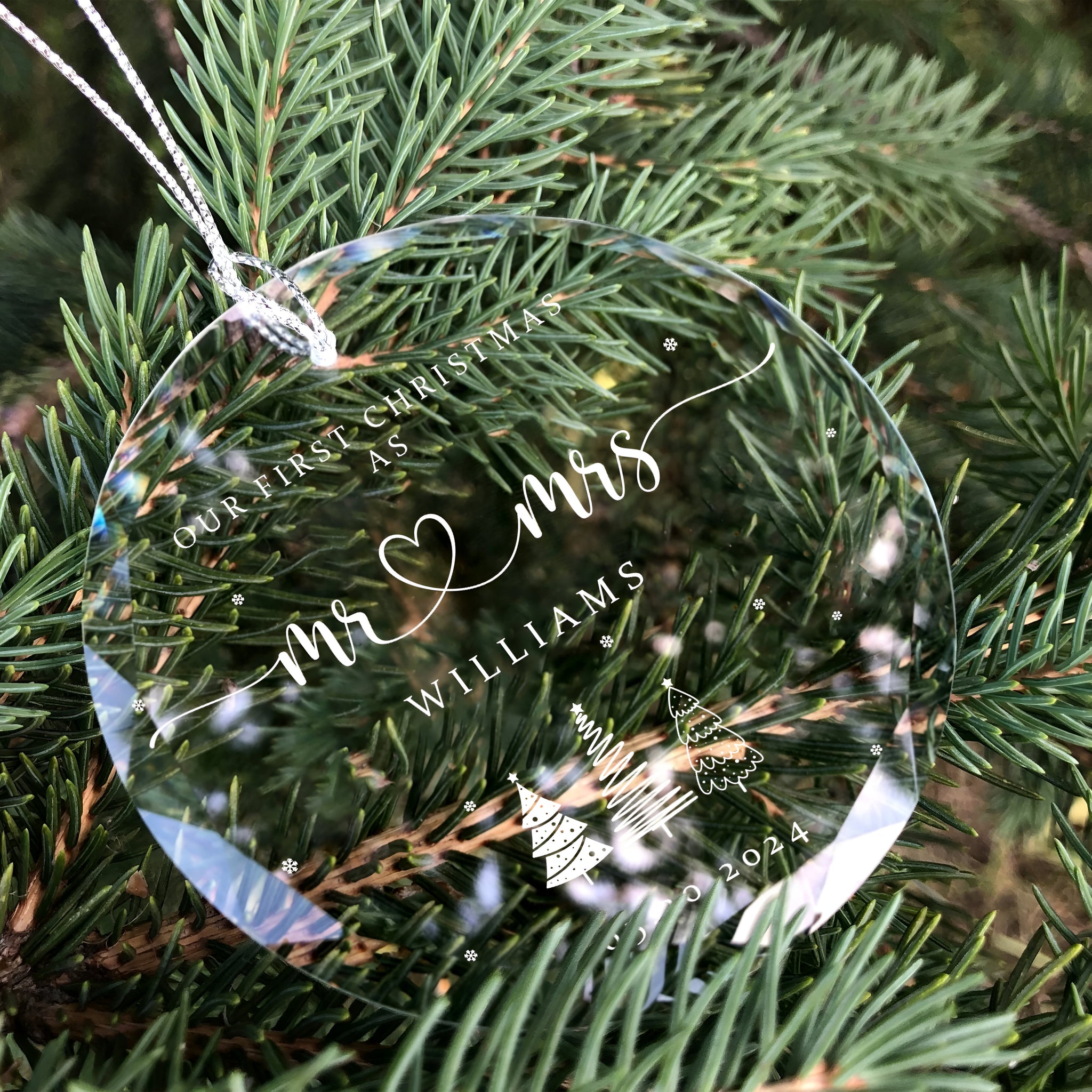Personalized Mr and Mrs Christmas Ornament, Our First Christmas Married as Mr and Mrs Ornament, Newlywed Gift for Christmas, Wedding Gift Keepsake GX06-25 ORN2509