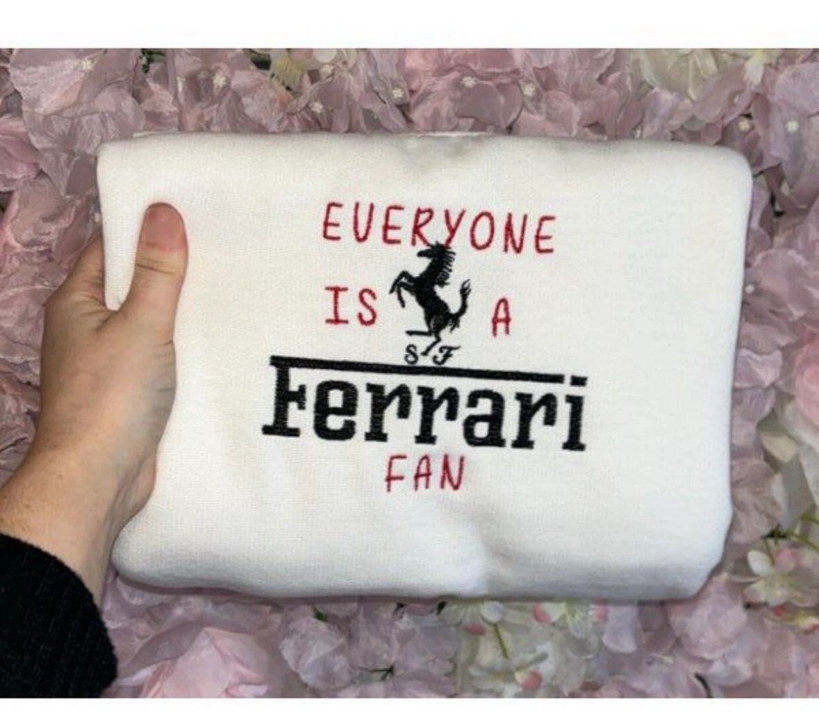 Everyone?s a Ferrari Fan EM1109T