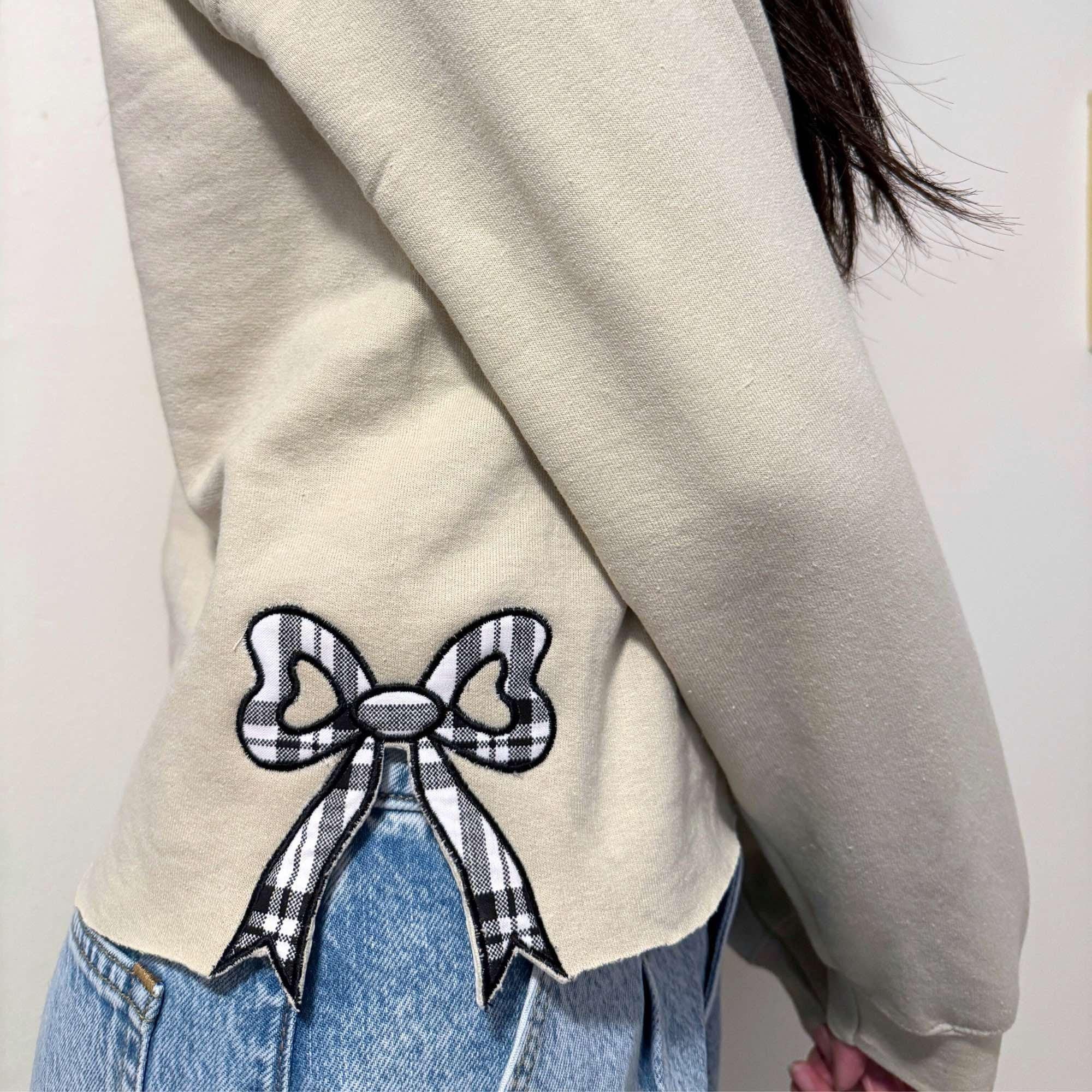 Side Bow Appliqu? Sweatshirt, Coquette Girl Bow Crewneck, Fall Sweatshirt, Plaid Christmas Embroidery Design ESIBOW