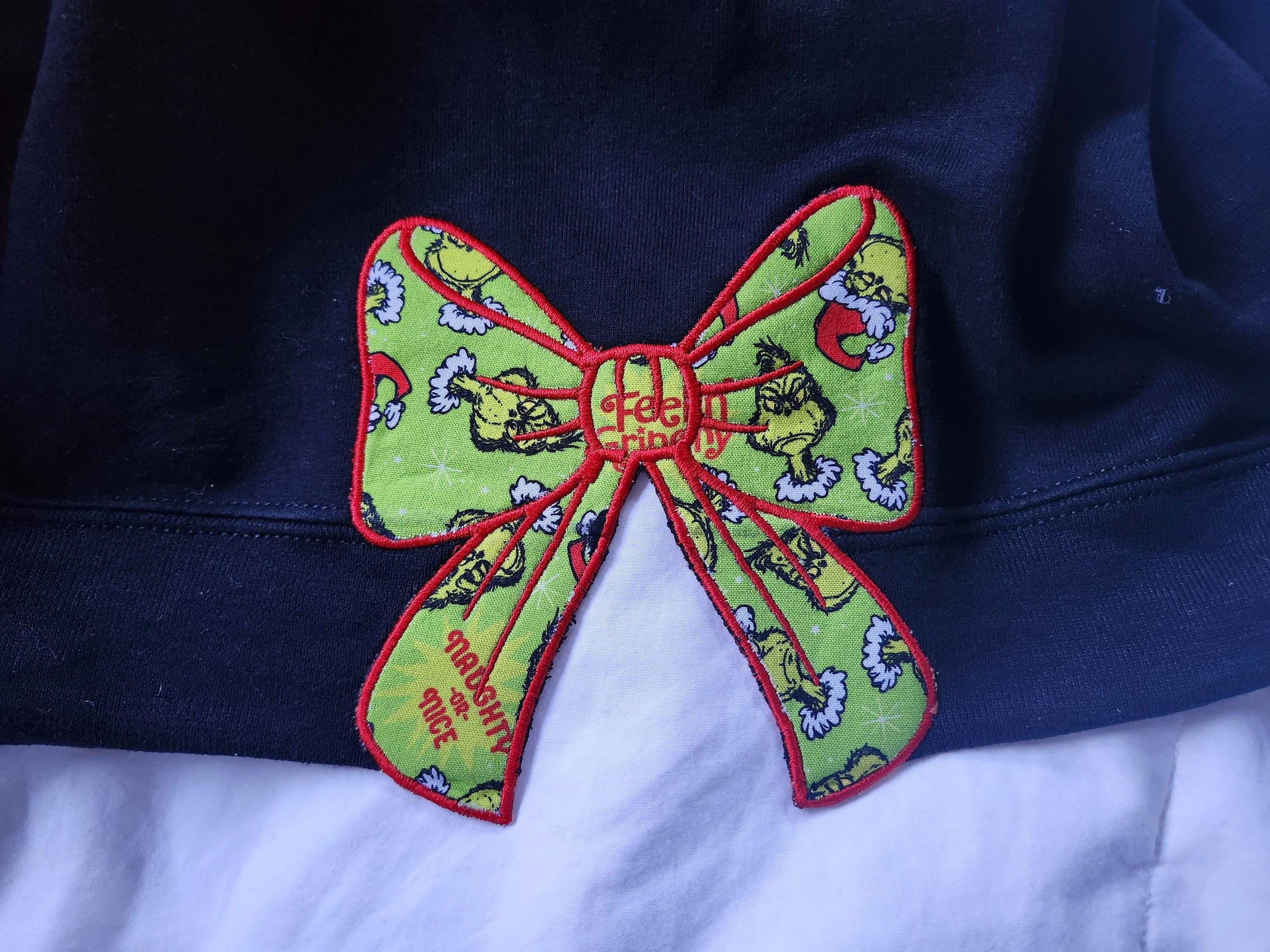 Side Bow Appliqu? Sweatshirt Embroidery Design, Coquette Bow, Satin stitch applique embroidery design file, 8 sizes, Sweatshirt Bow Design ESIBOW