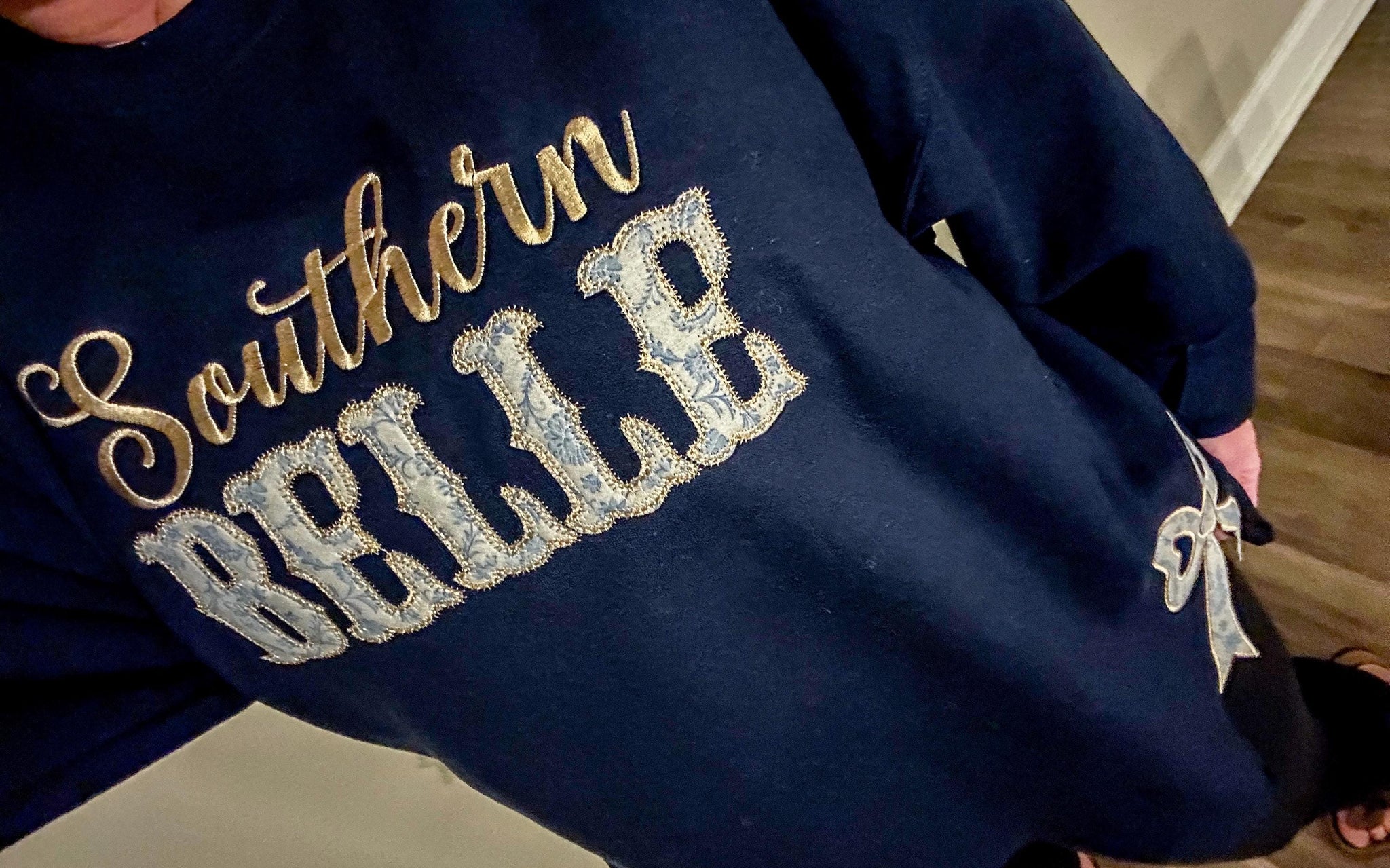 Southern Belle Side Bow Crewneck ESIBOW