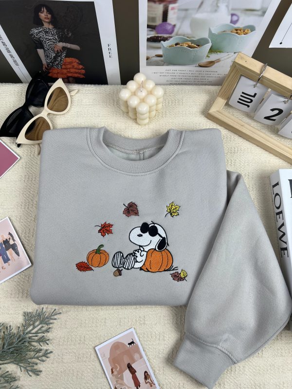 Snoopy Fall Embroidered Sweatshirt; Cartoon Snoopy Halloween Sweatshirt EMHA0509