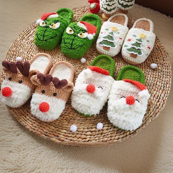 Chidren's Christmas Slippers Crochet Pattern Bundle, Merry Christmas Crochet Pattern, Xmas Slippers Crochet Pattern SVG16 CRO1910